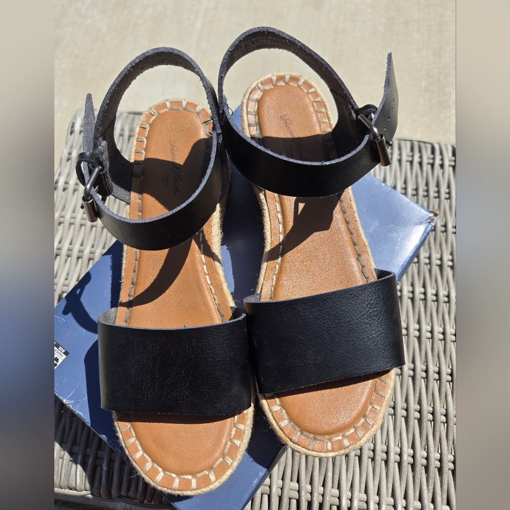 Universal Thread Black Espadrille Sandals with Adjustable Straps